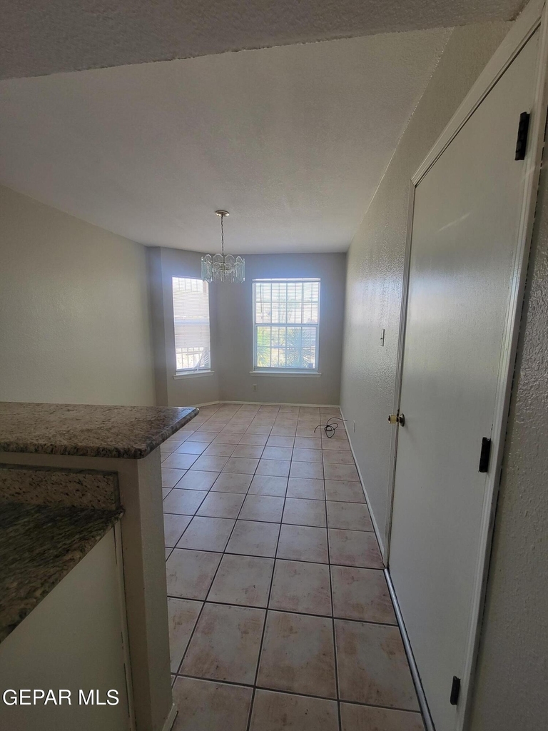 3200 Mountain Ridge Drive - Photo 13