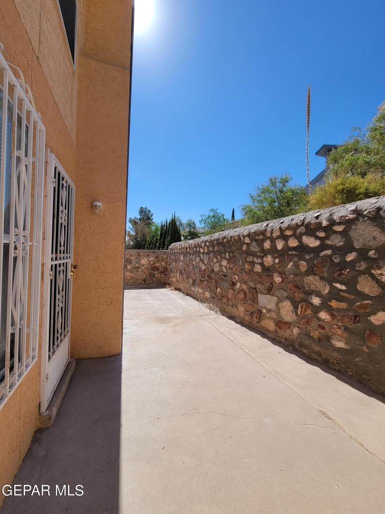 3200 Mountain Ridge Drive - Photo 52