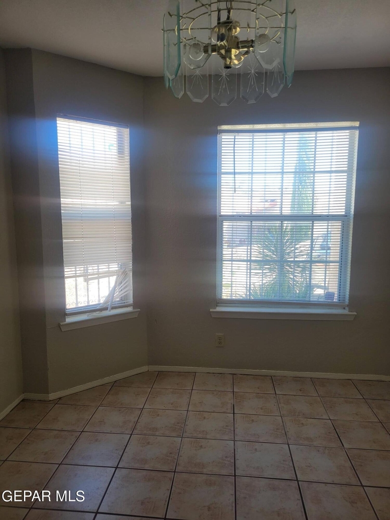 3200 Mountain Ridge Drive - Photo 15