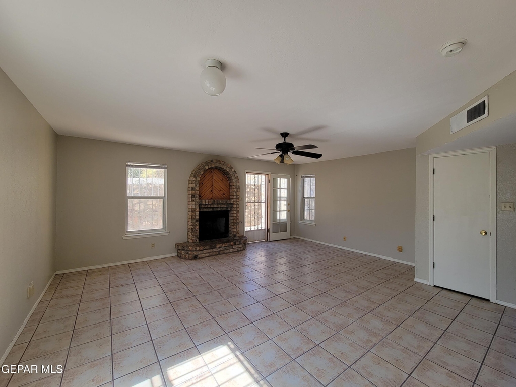 3200 Mountain Ridge Drive - Photo 4