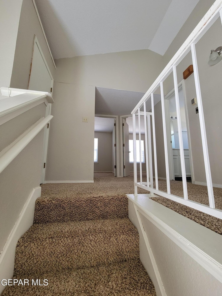 3200 Mountain Ridge Drive - Photo 23