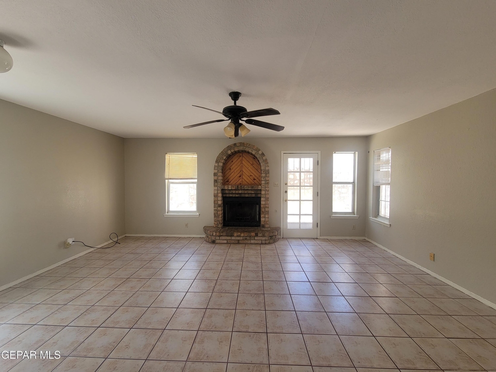 3200 Mountain Ridge Drive - Photo 5