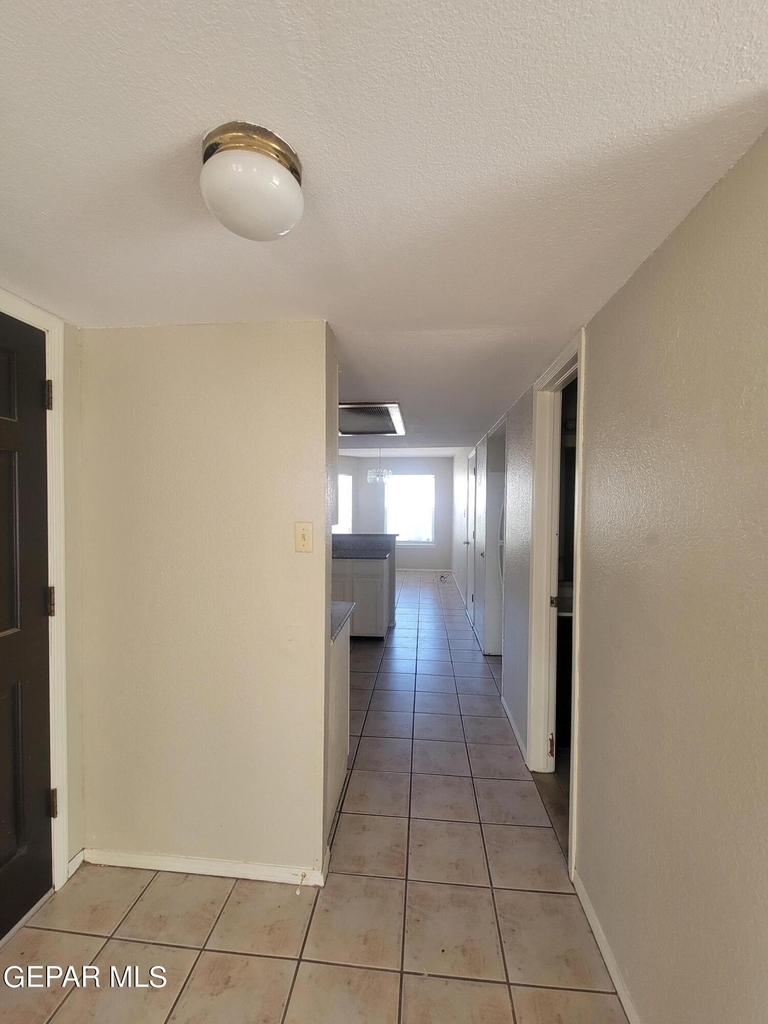 3200 Mountain Ridge Drive - Photo 8