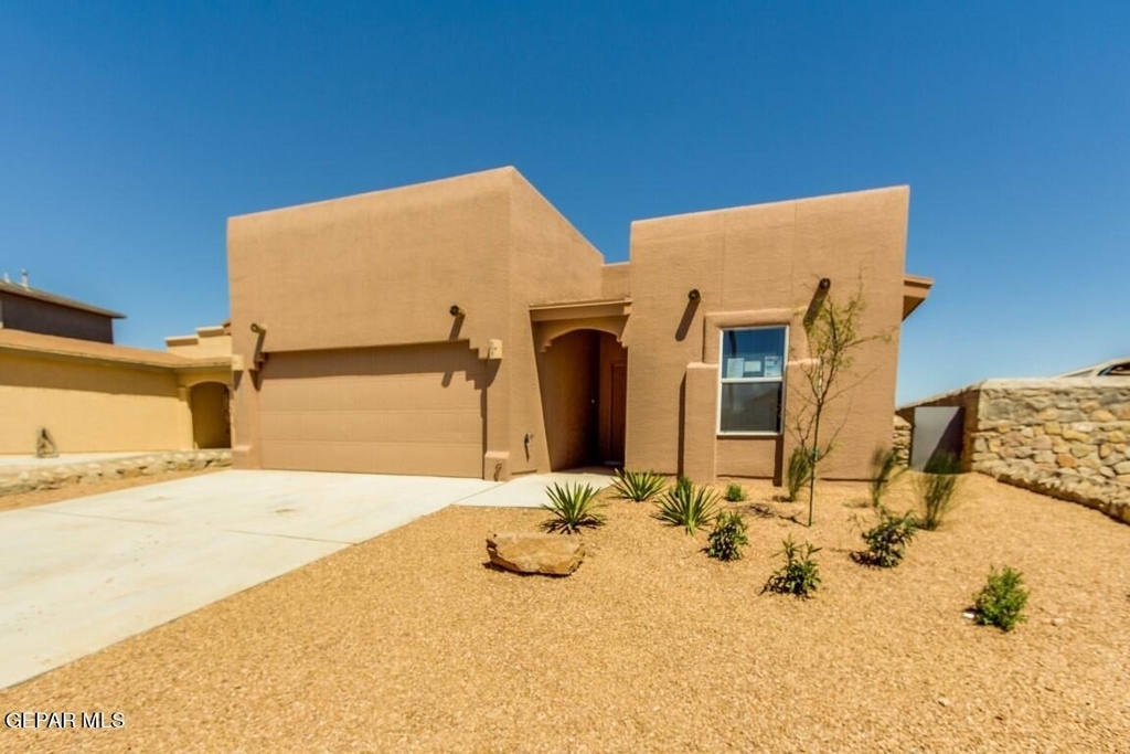 3256 Bell Point Drive - Photo 2