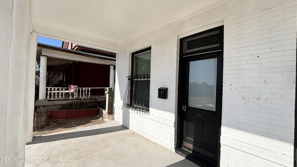 1509 E Yandell - Photo 1