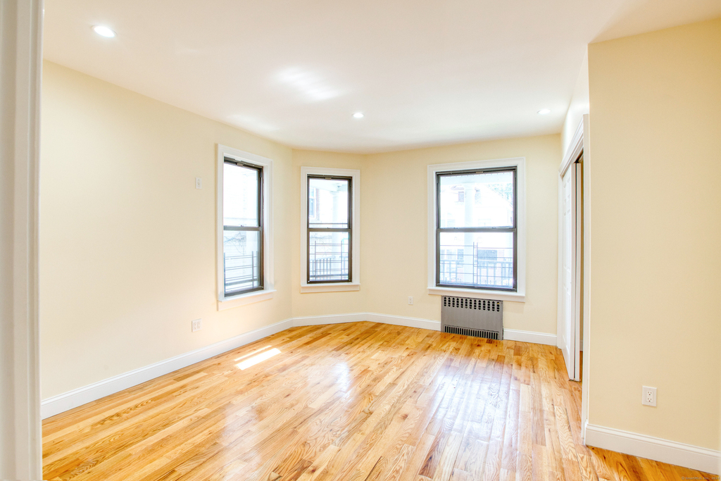 180 Willow Street - Photo 8