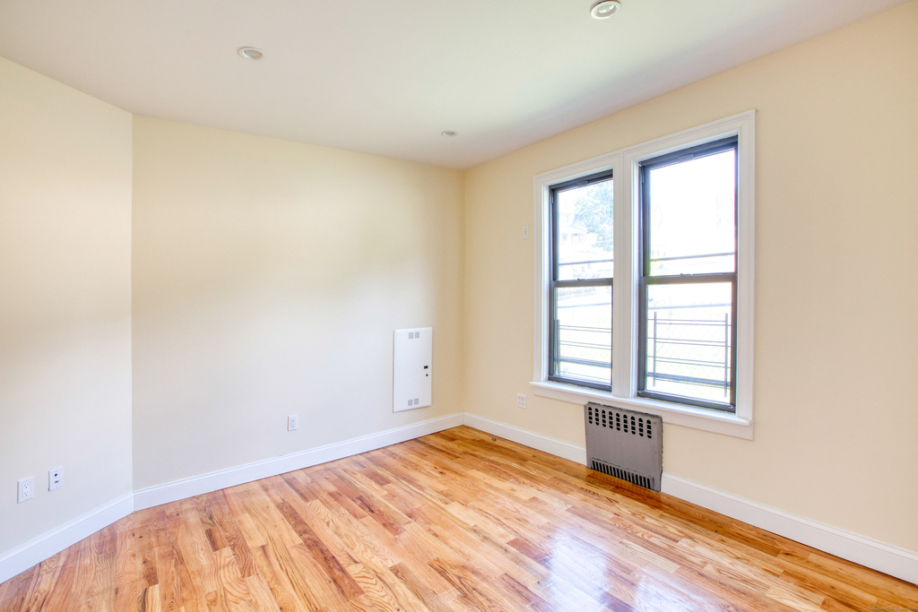 180 Willow Street - Photo 14