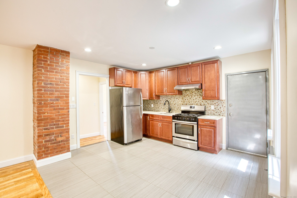 180 Willow Street - Photo 5