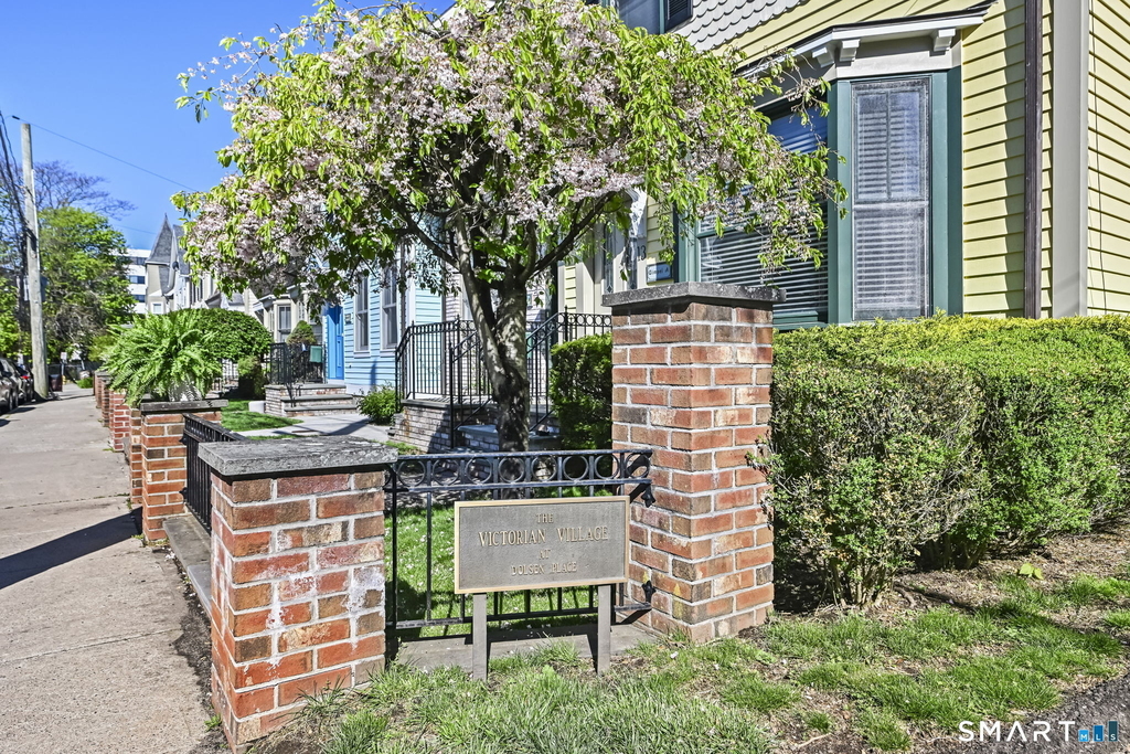 23 Dolsen Place - Photo 1