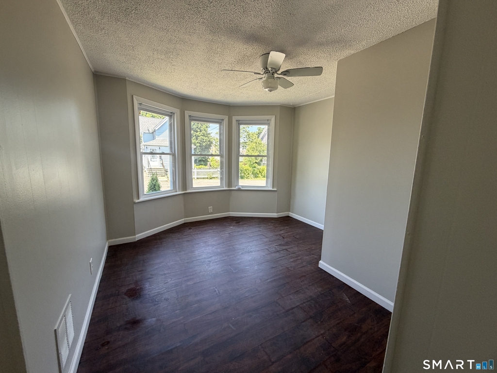 116 Hastings Street - Photo 4