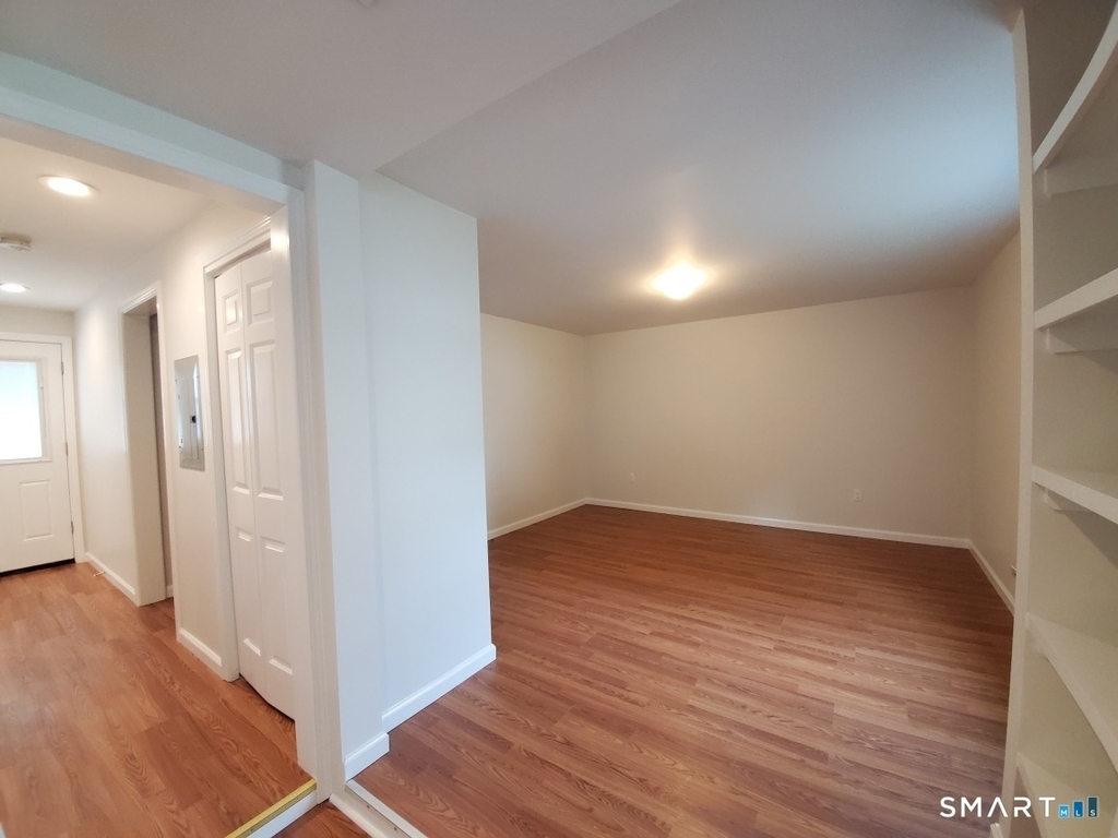 170 Brookfield Avenue - Photo 5