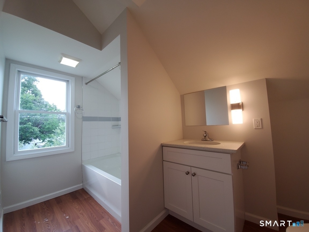170 Brookfield Avenue - Photo 12
