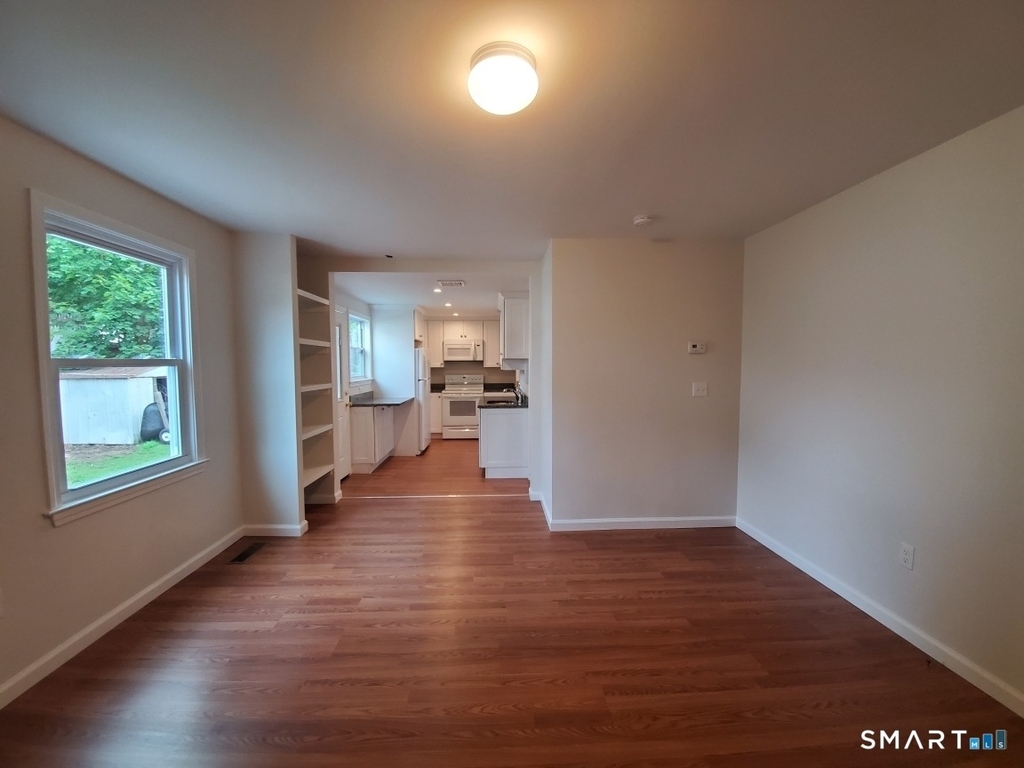 170 Brookfield Avenue - Photo 1