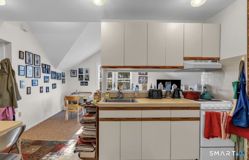 53 Montowese Street - Photo 7