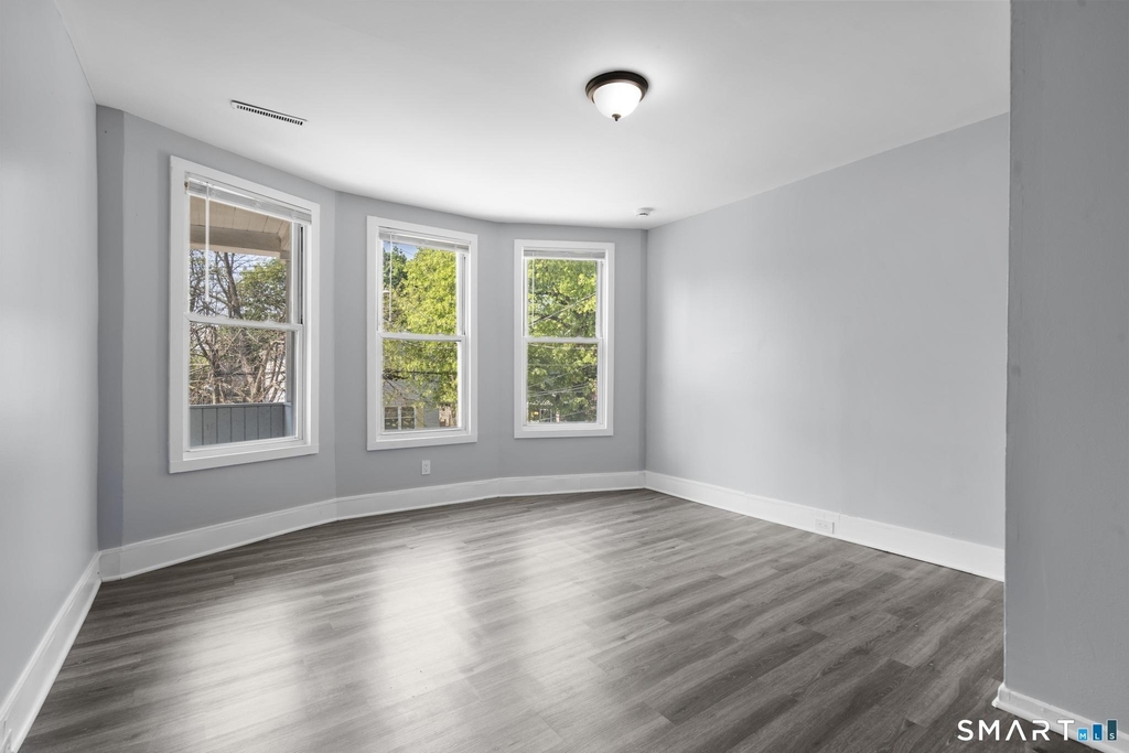 165 Starr Street - Photo 14