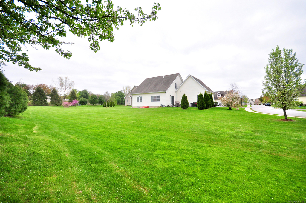 1 Katherine Way - Photo 36