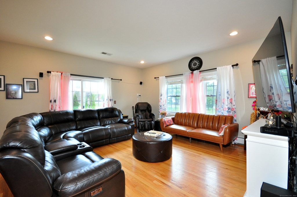 1 Katherine Way - Photo 10