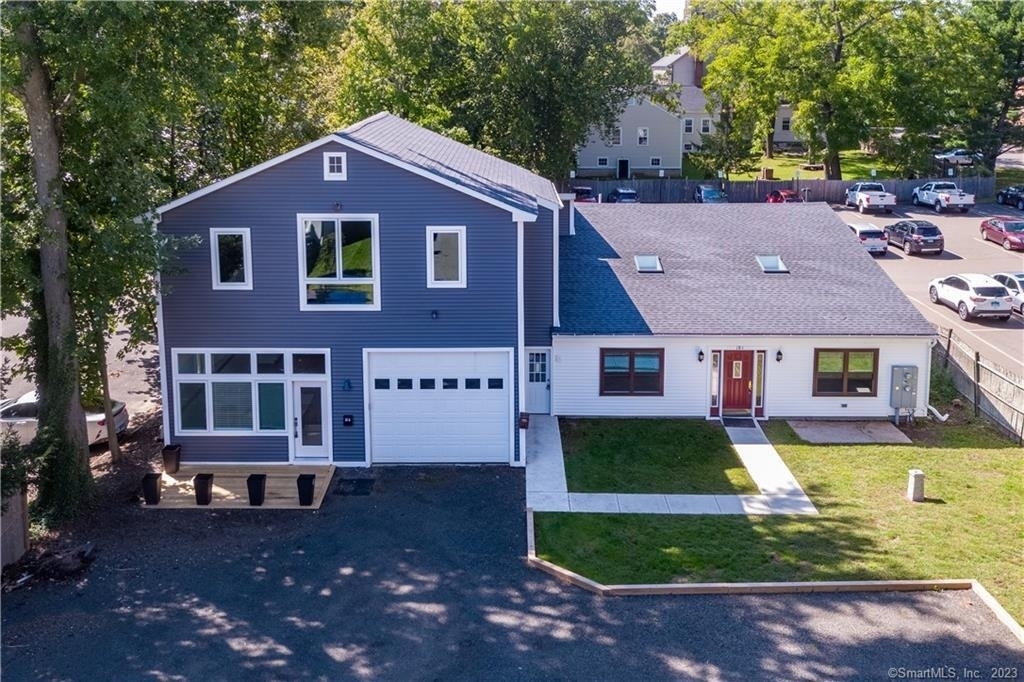 18 Graves Avenue - Photo 1