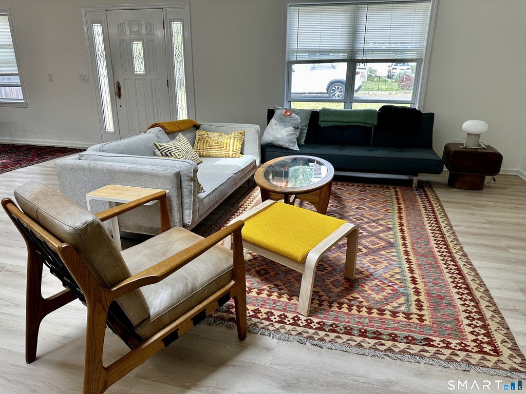 18 Graves Avenue - Photo 9