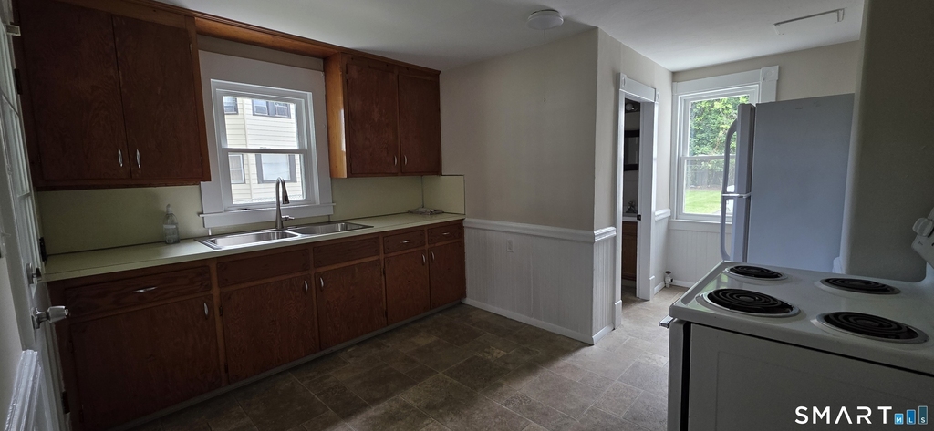 86 Main Street - Photo 2