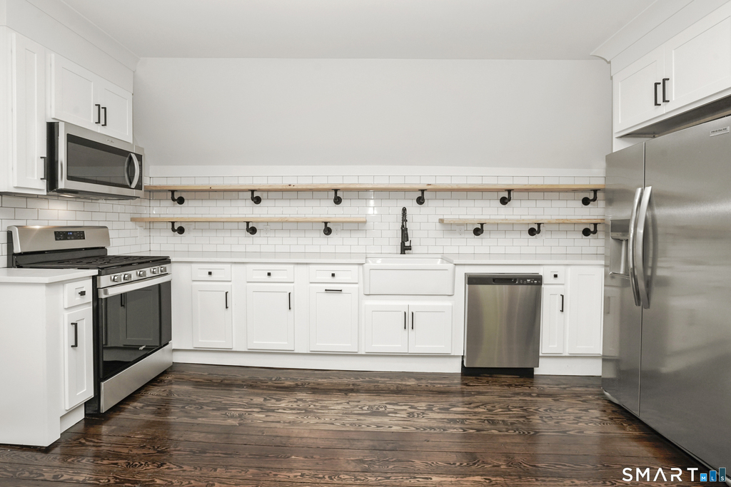 174 Coram Avenue - Photo 0
