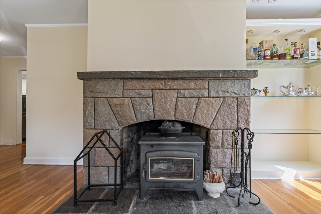 112 Fourth Street - Photo 4