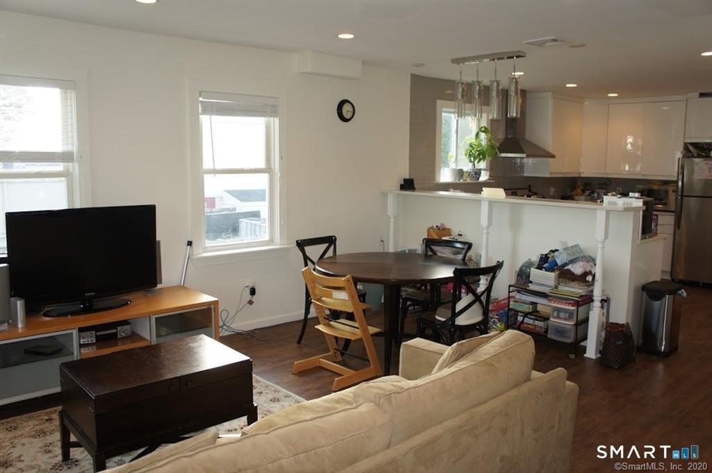 16 Manor Street - Photo 2