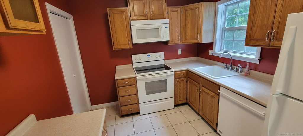 61 Taylor Avenue - Photo 2
