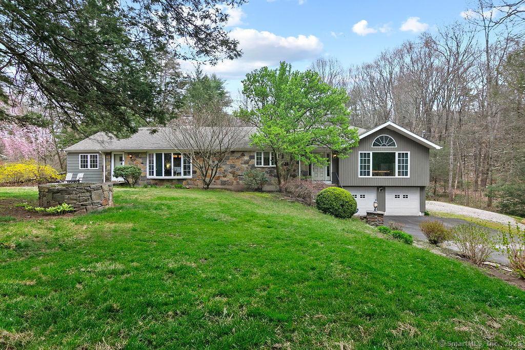 14 Ridgewood Road - Photo 0
