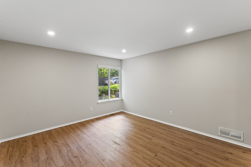 245 Hamilton Avenue - Photo 18