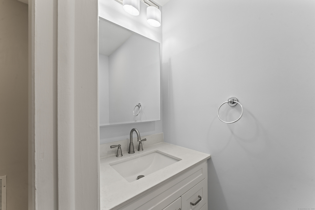 245 Hamilton Avenue - Photo 10