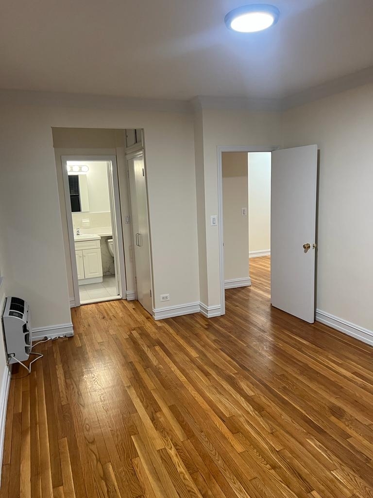 E 89th St / York Avenue - Photo 6