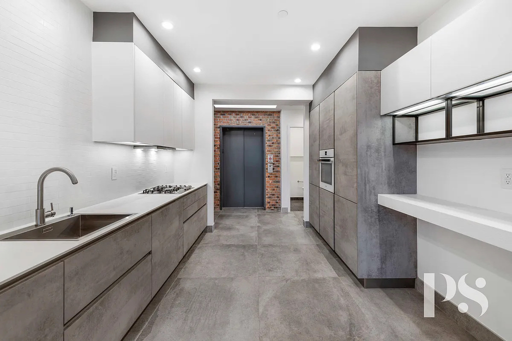 205 Frost Street - Photo 1