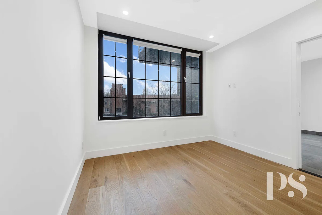 205 Frost Street - Photo 8