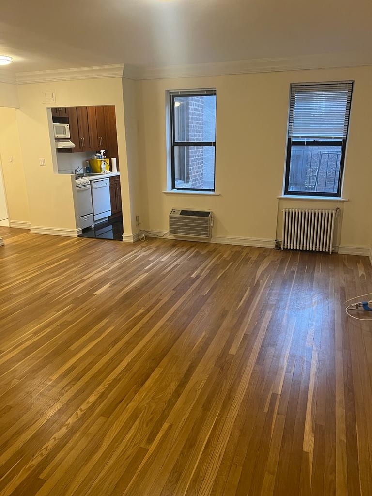 E 89th St / York Avenue - Photo 5