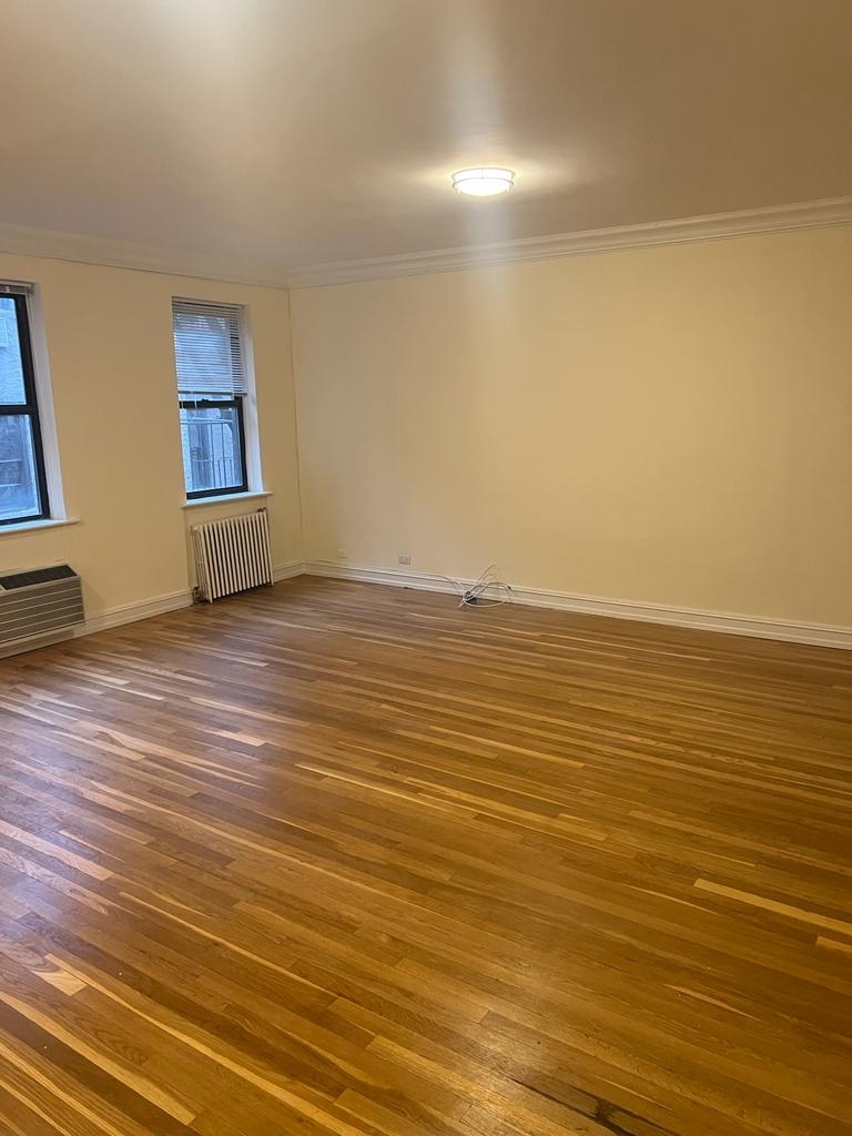 E 89th St / York Avenue - Photo 3
