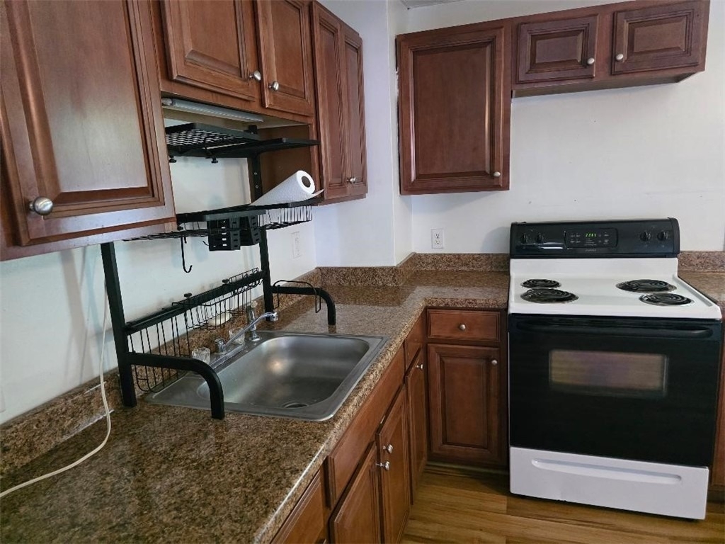 425 Mount Vernon Ave - Photo 1