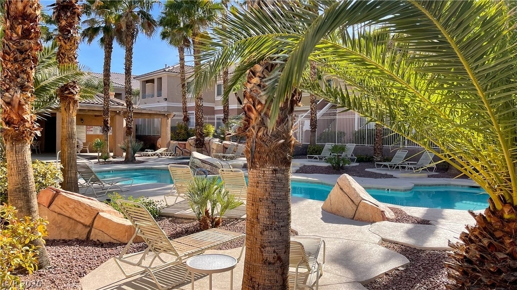 10500 Pine Pointe Avenue - Photo 12