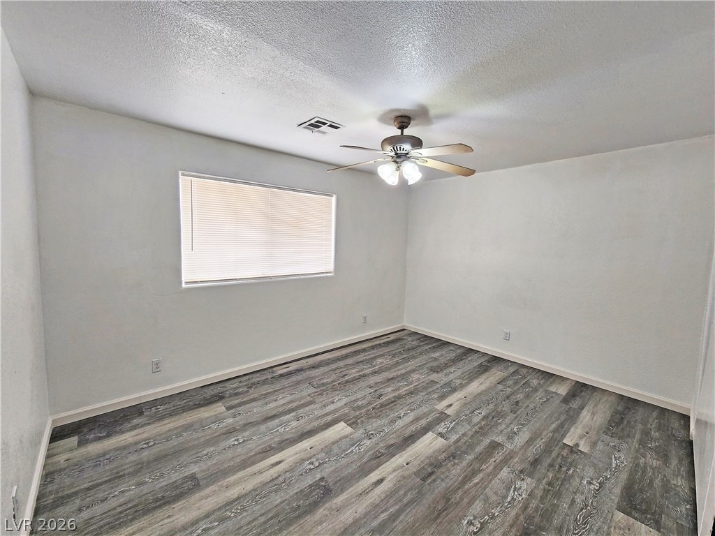 2321 E Calvada Boulevard - Photo 7