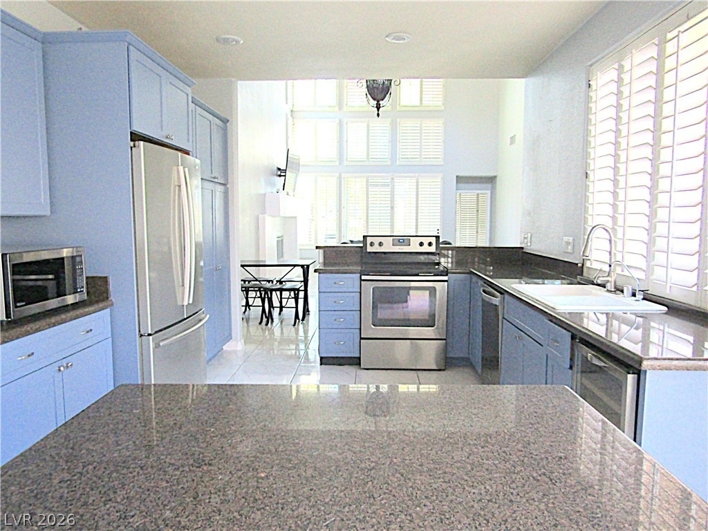 8521 Heather Downs Drive - Photo 3