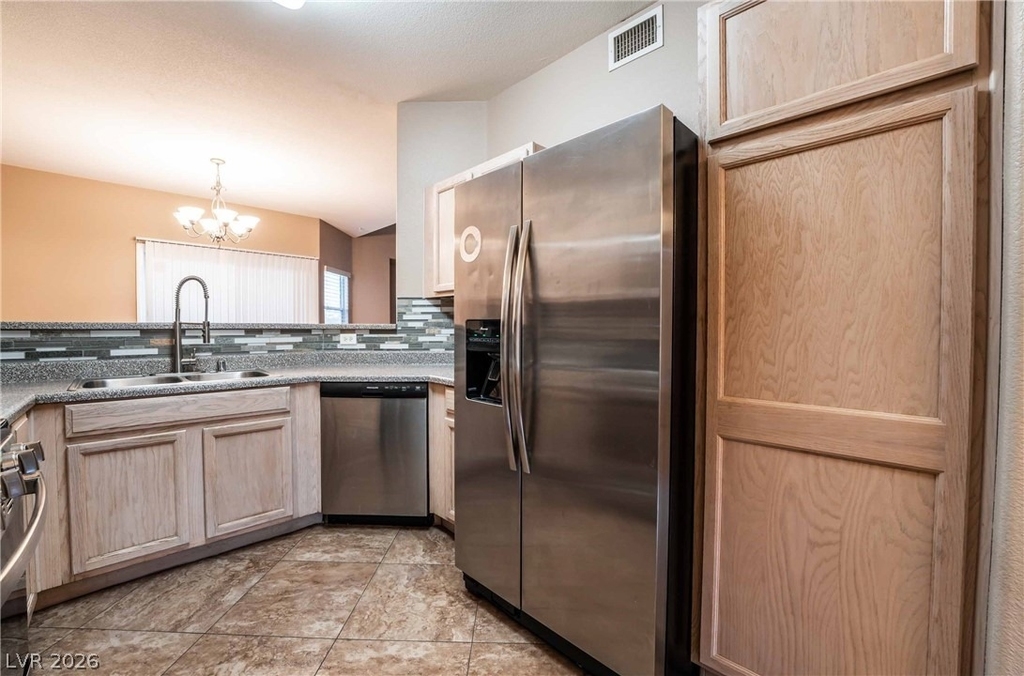 2000 Quartz Cliff Street - Photo 9