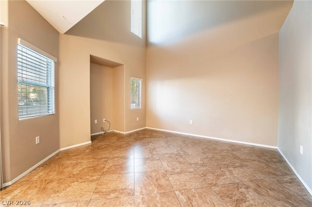 2000 Quartz Cliff Street - Photo 4