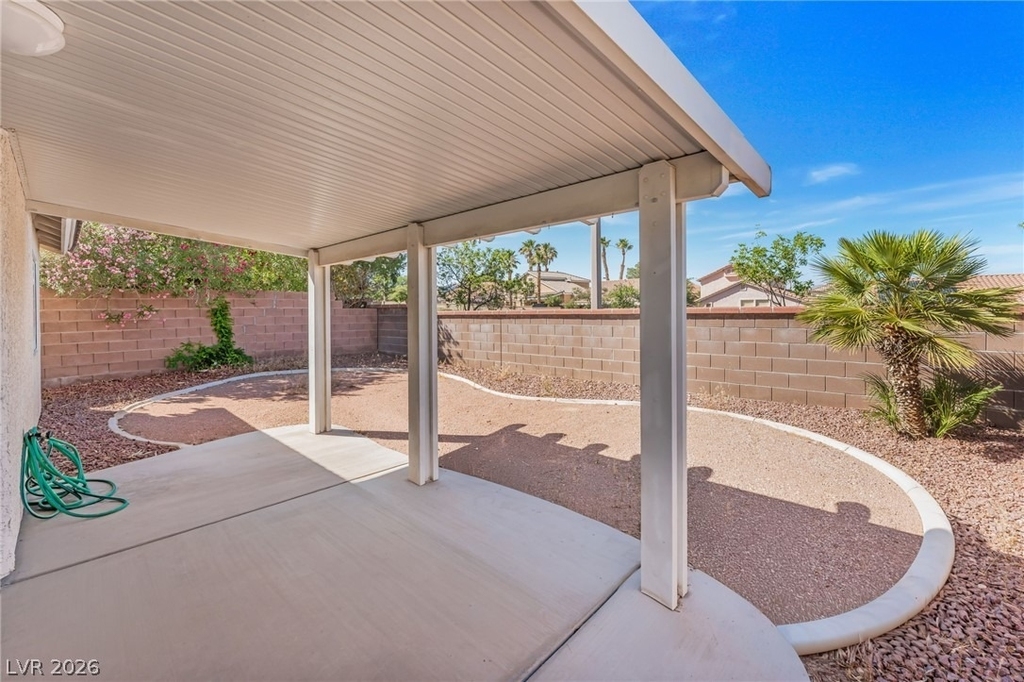 9724 Panorama Cliff Drive - Photo 32
