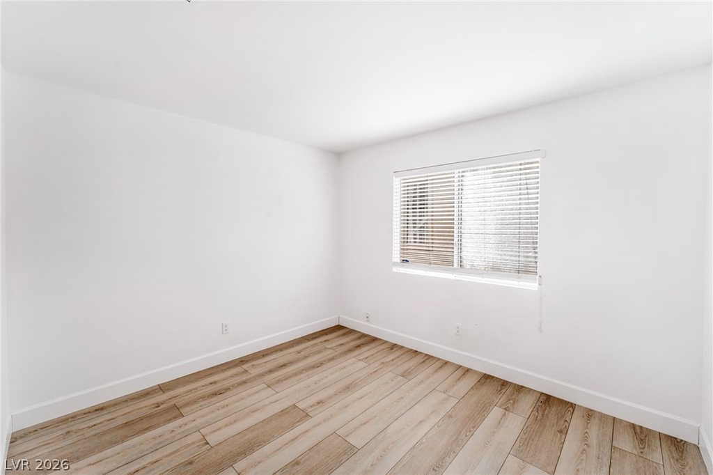 9724 Panorama Cliff Drive - Photo 24