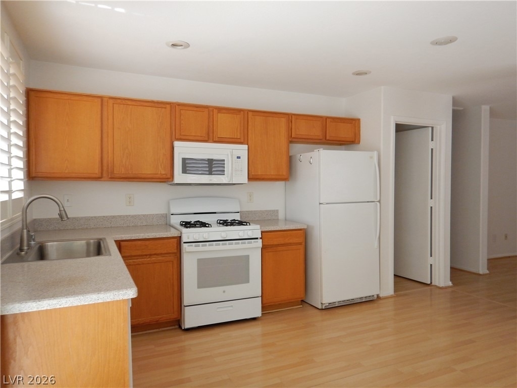 693 Salt Flats Circle - Photo 8