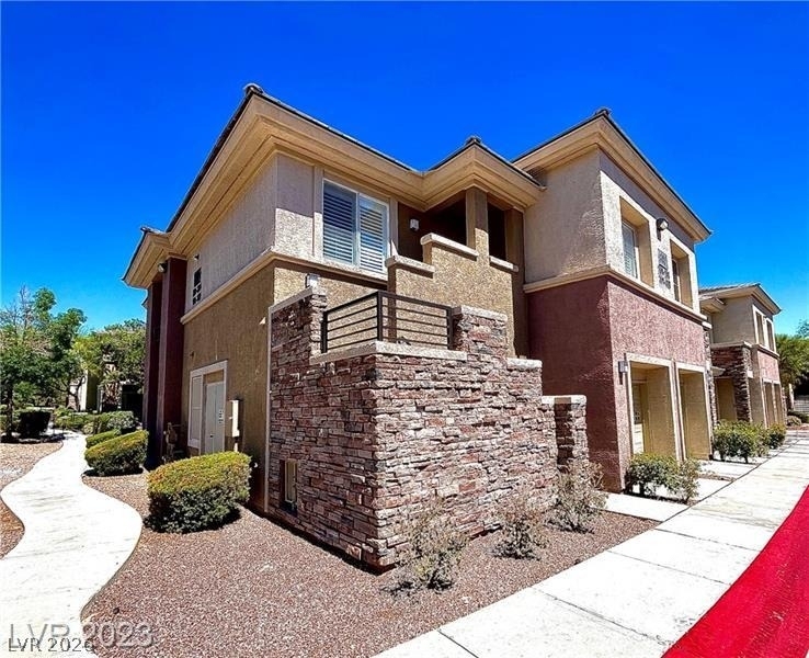 800 Peachy Canyon Circle - Photo 0