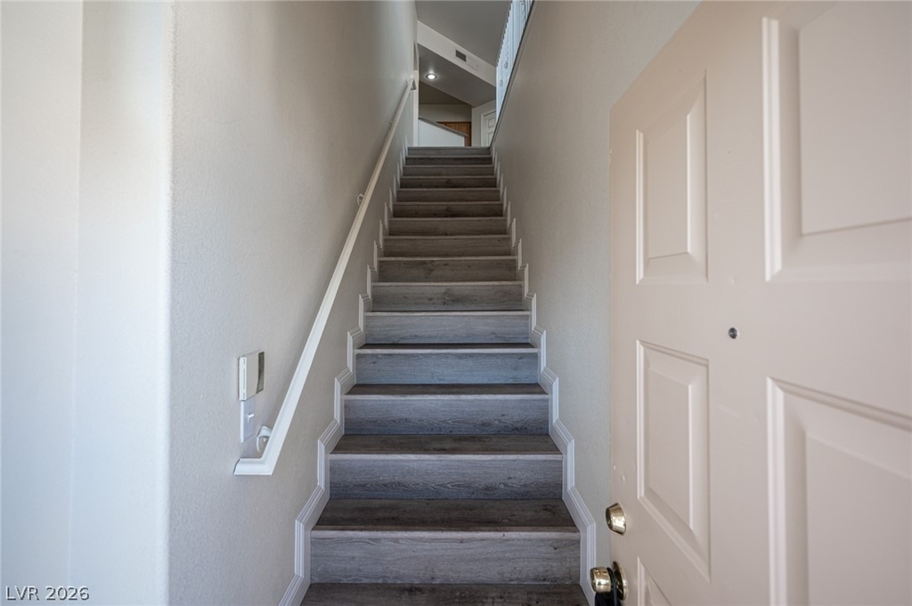 8555 W Russell Road - Photo 3