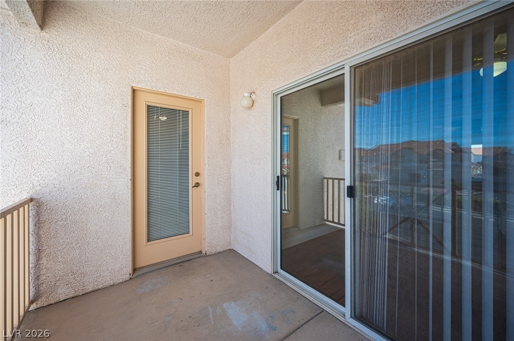 8555 W Russell Road - Photo 27