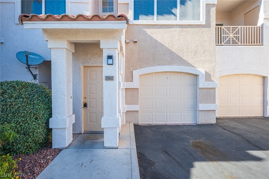 8555 W Russell Road - Photo 1