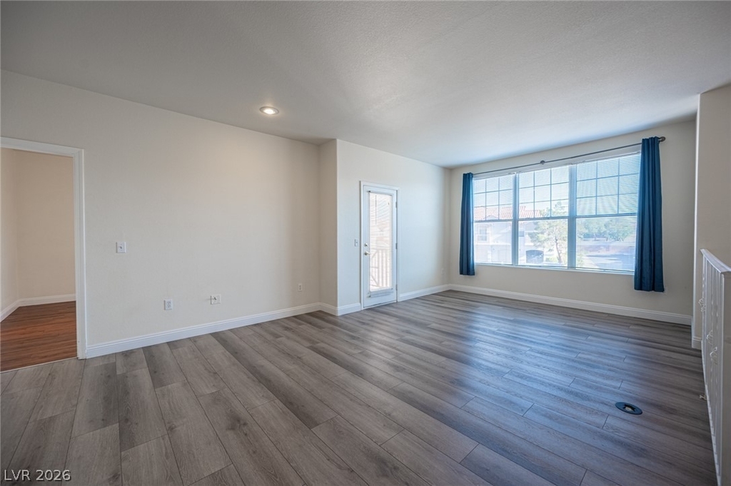 8555 W Russell Road - Photo 5